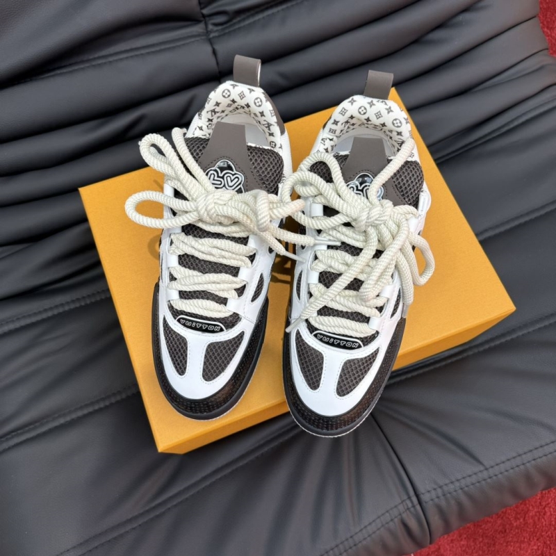 l**is V*t*n sneakers